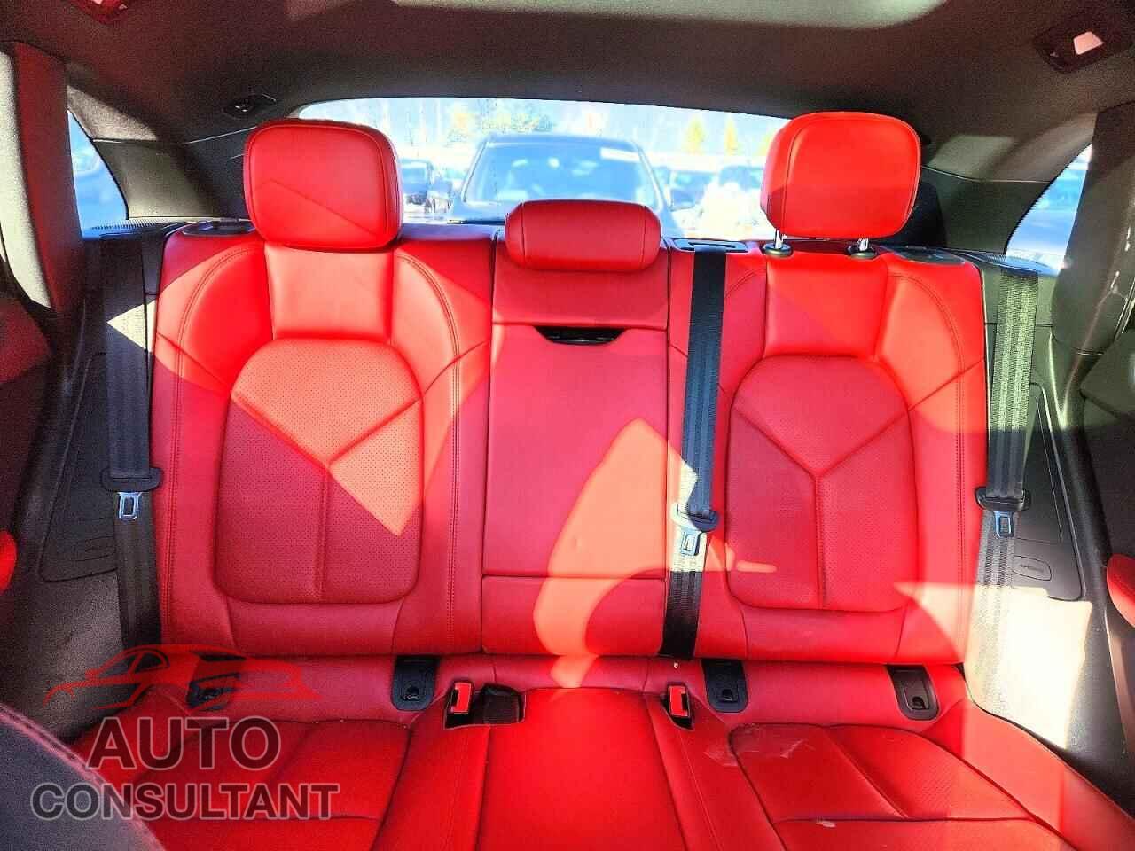 PORSCHE MACAN 2021 - WP1AA2A58MLB07095