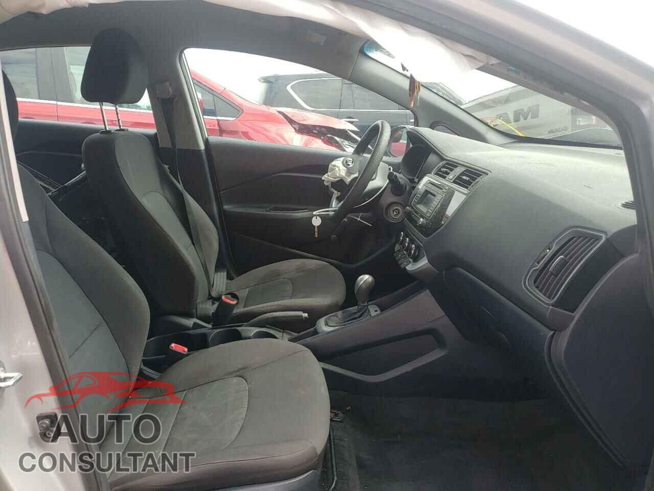 KIA RIO 2017 - KNADM4A33H6014860