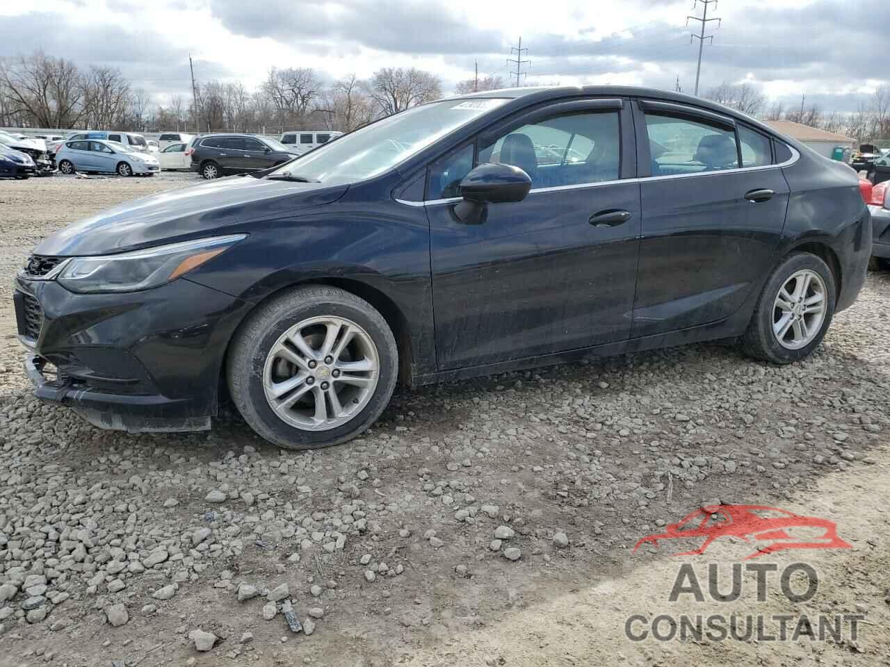 CHEVROLET CRUZE 2018 - 1G1BE5SM3J7116933
