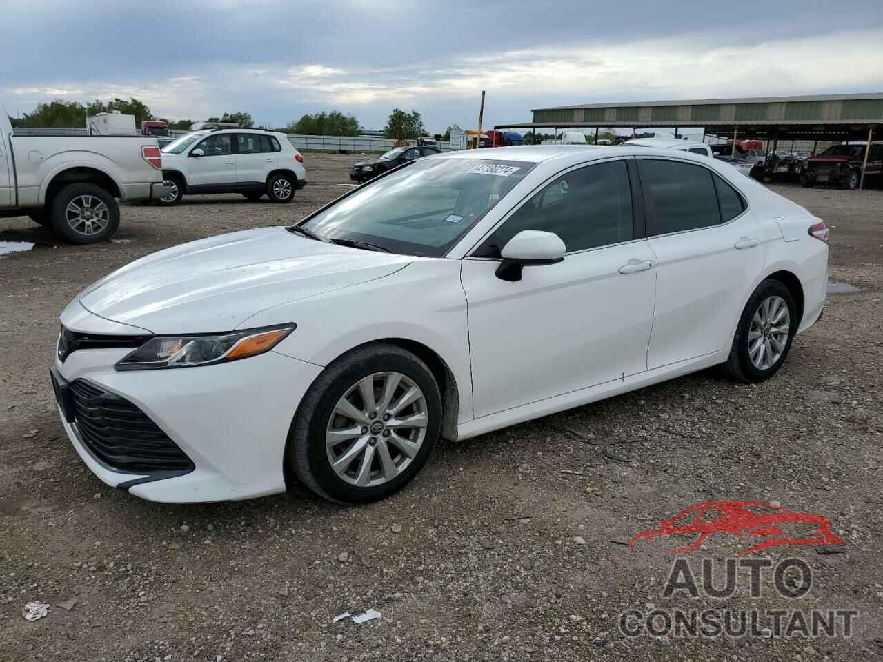 TOYOTA CAMRY 2018 - 4T1B11HK1JU500742