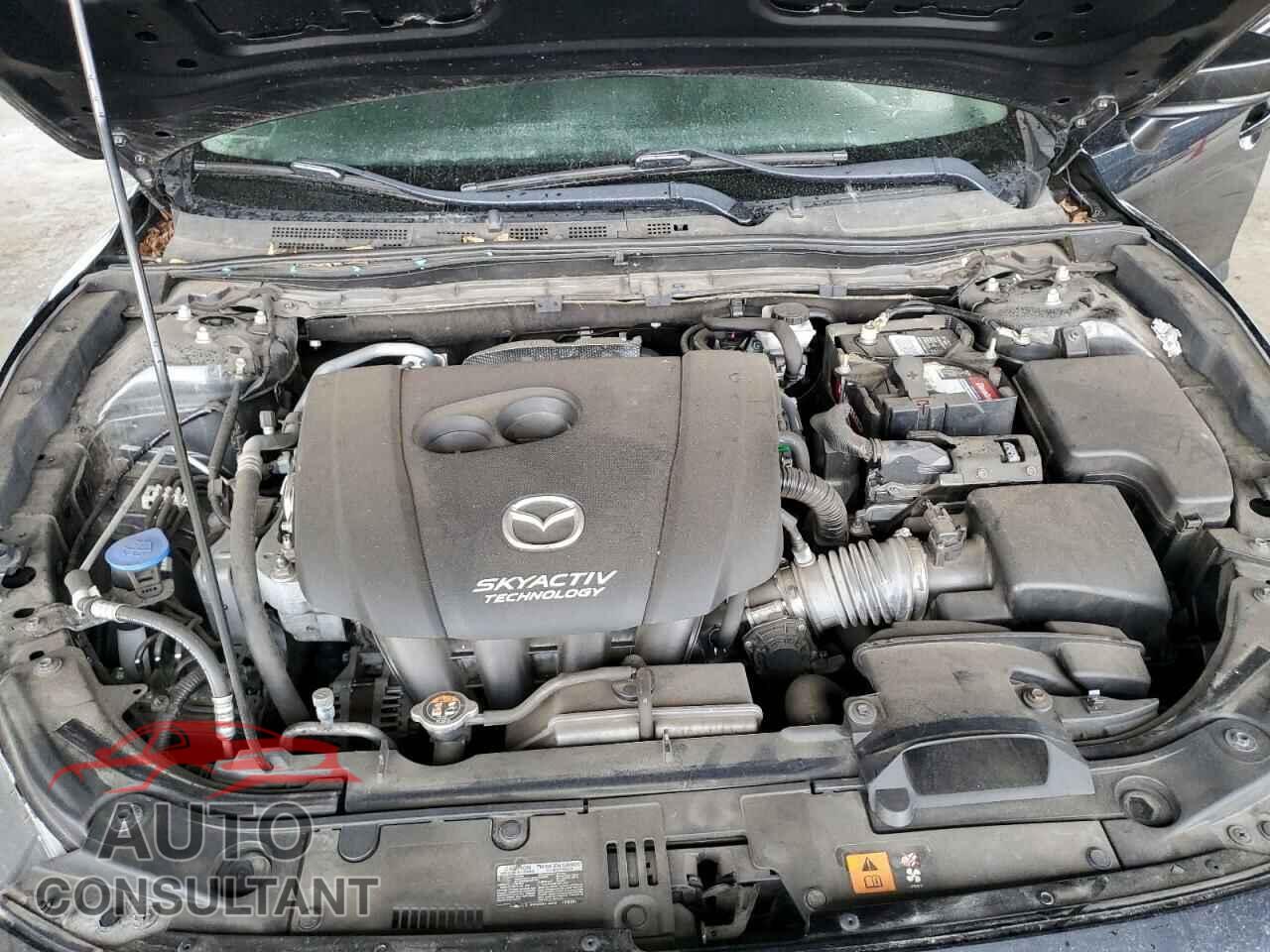 MAZDA 3 2018 - 3MZBN1V34JM190075