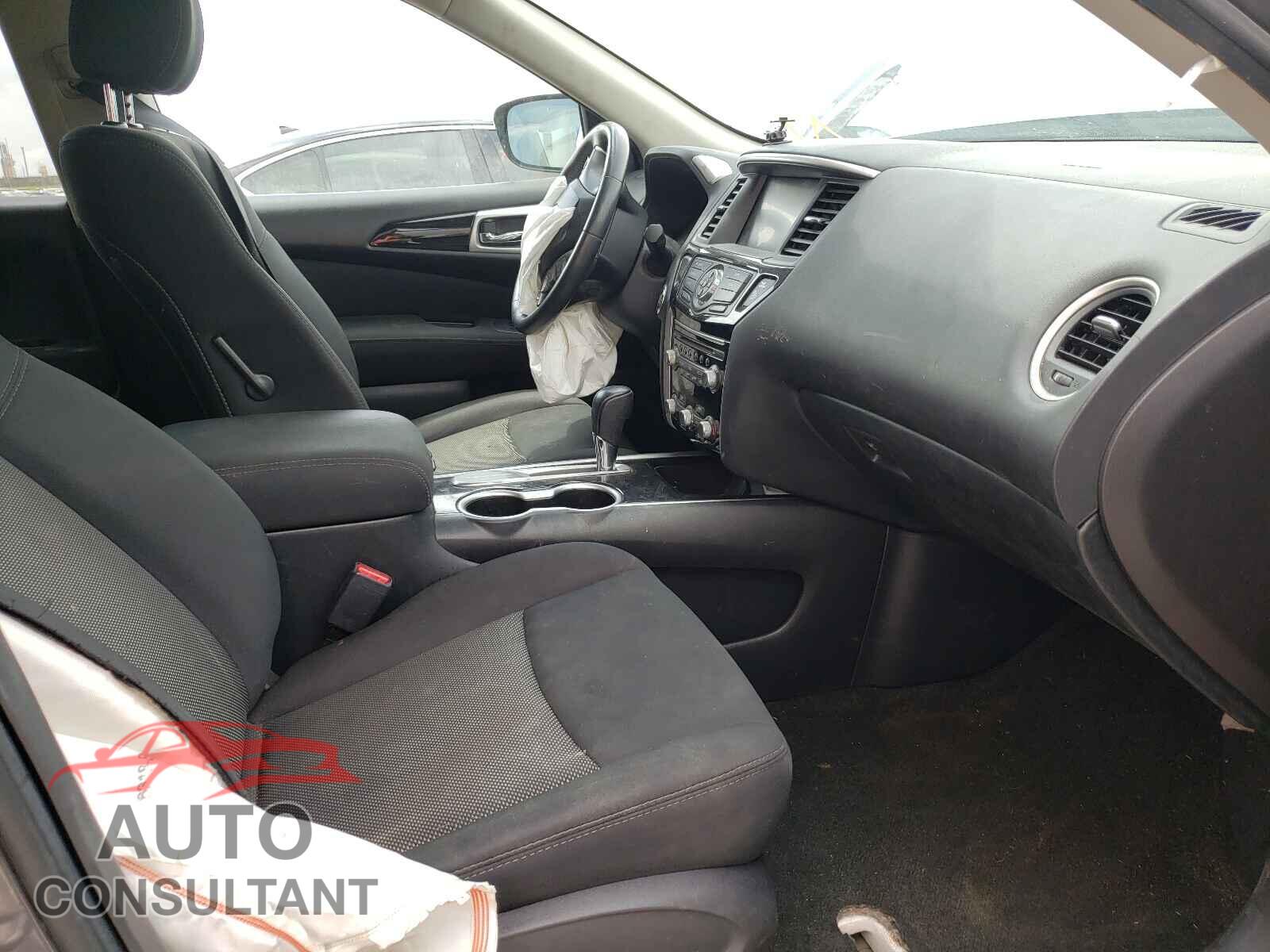 NISSAN PATHFINDER 2017 - 5N1DR2MN2HC665125