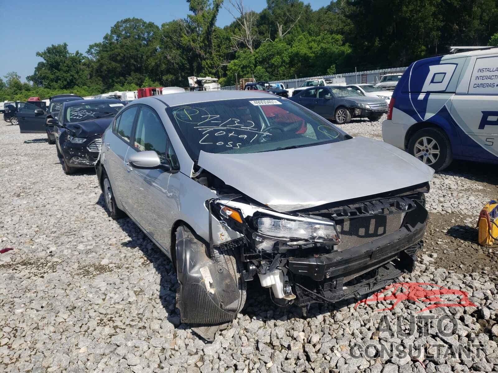 KIA FORTE 2017 - 3KPFL4A79HE102212