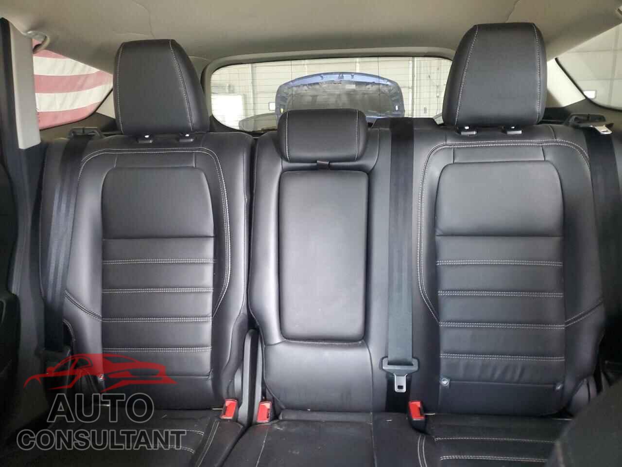 FORD ESCAPE 2017 - 1FMCU0JD2HUD27597