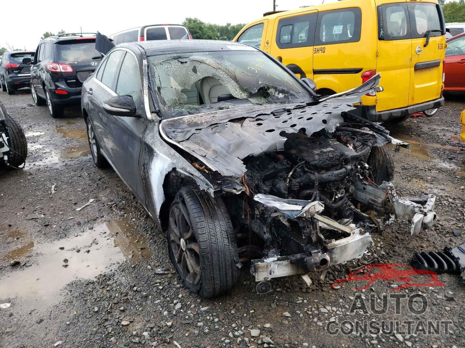 MERCEDES-BENZ C-CLASS 2016 - 55SWF4KB1GU104523