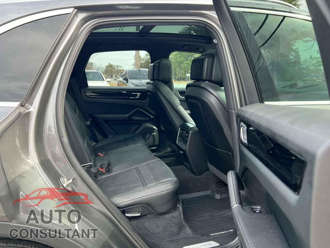 PORSCHE CAYENNE 2019 - WP1AA2AY0KDA10863