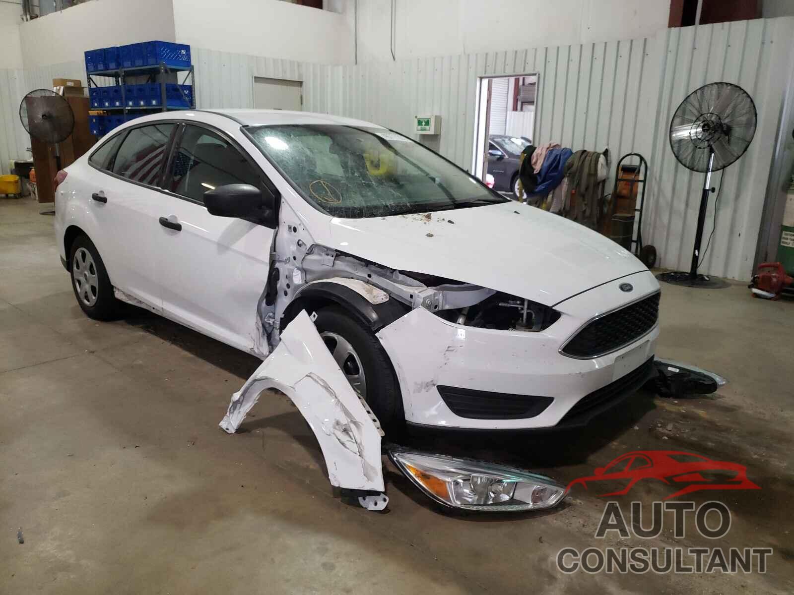 FORD FOCUS 2017 - 1FADP3E21HL245480