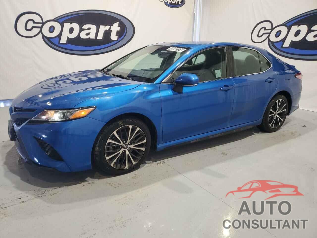 TOYOTA CAMRY 2018 - 4T1B11HK6JU134437