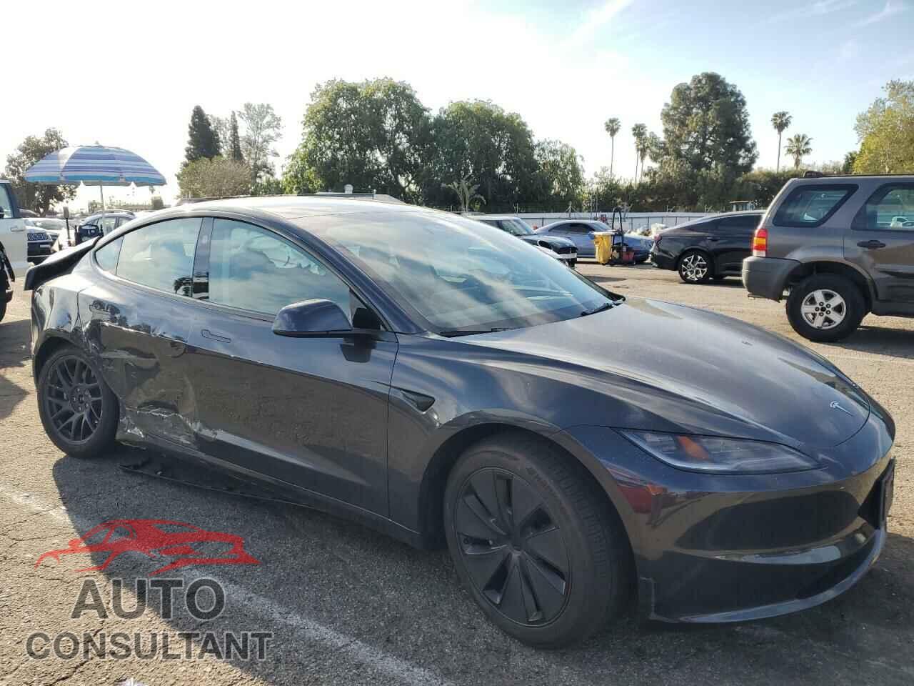 TESLA MODEL 3 2024 - 5YJ3E1EA0RF724579