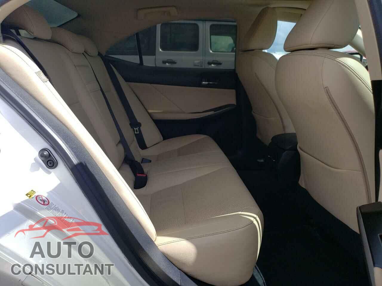 LEXUS IS 2014 - JTHBF1D20E5040841
