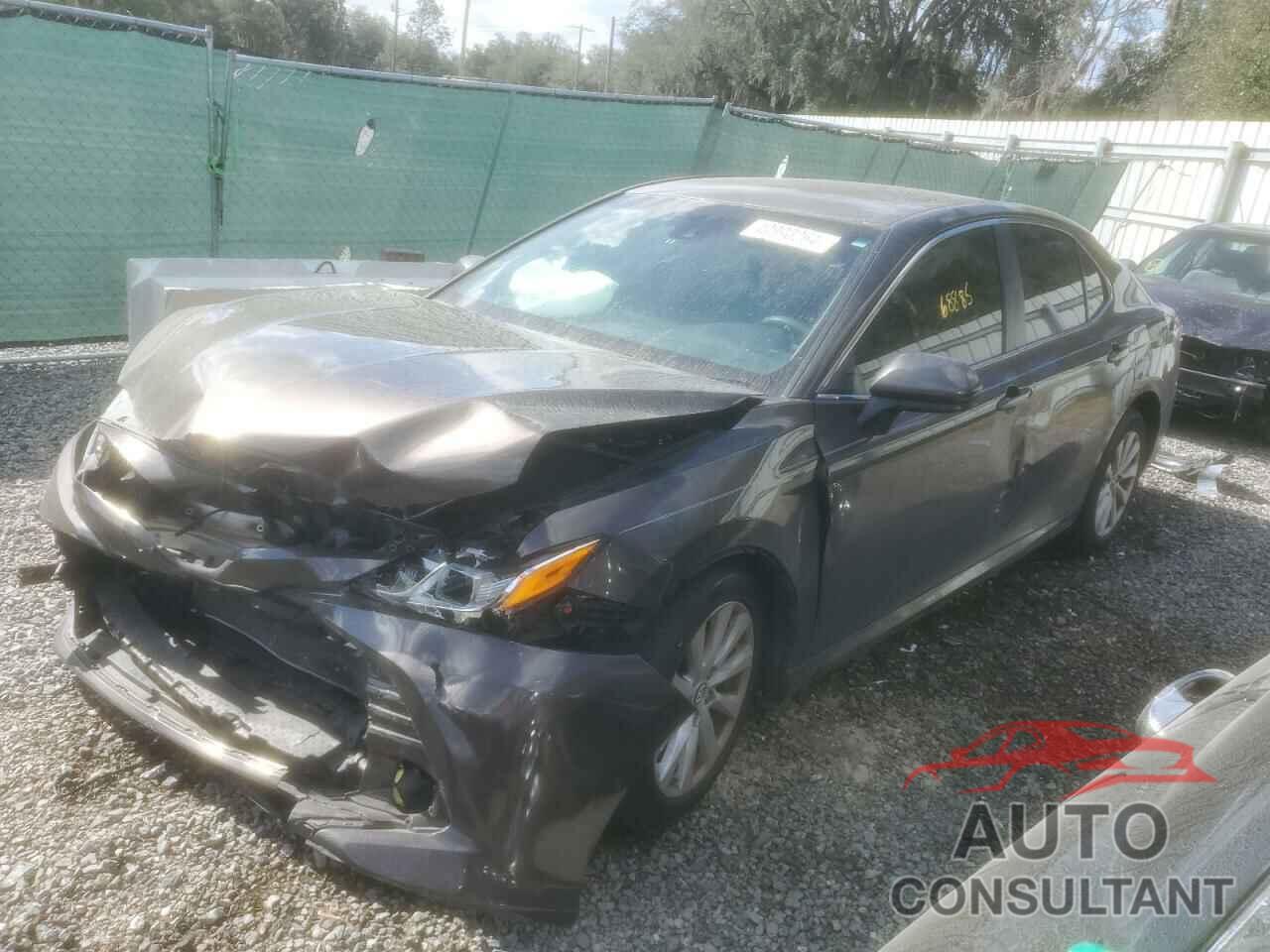 TOYOTA CAMRY 2018 - 4T1B11HK0JU069357