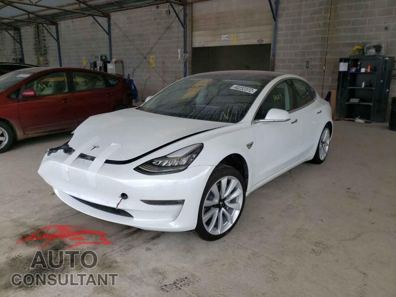 TESLA MODEL 3 2018 - 5YJ3E1EA8JF038827