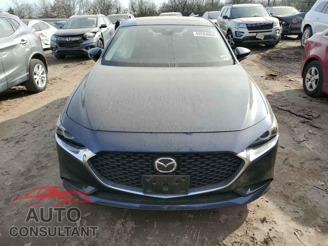MAZDA 3 2019 - 3MZBPAEM0KM104300