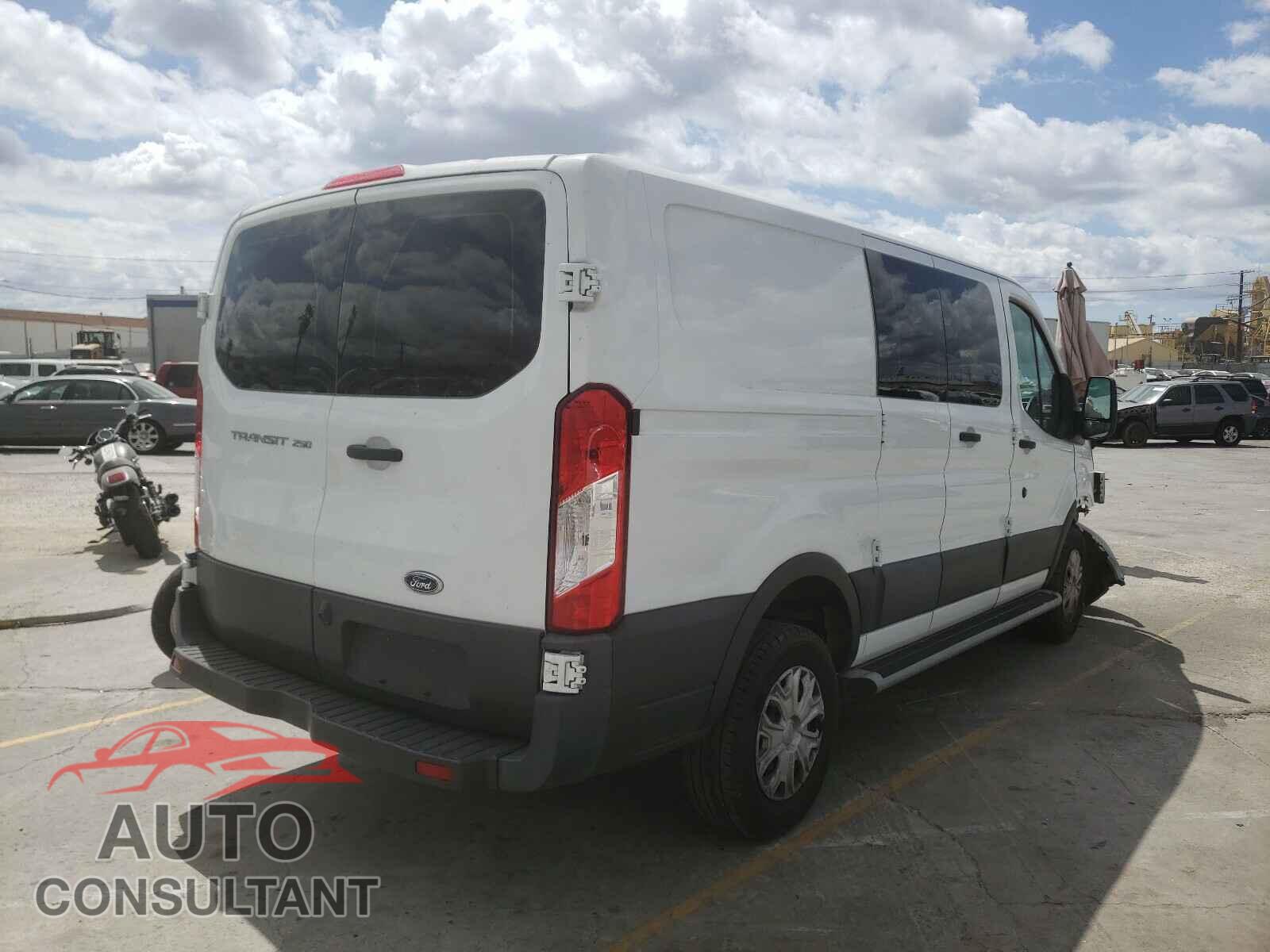 FORD TRANSIT CO 2016 - 1FTYR1ZM5GKB04003