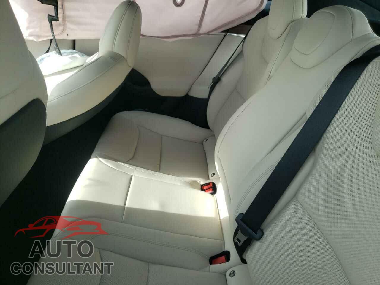 TESLA MODEL S 2022 - 5YJSA1E59NF467510