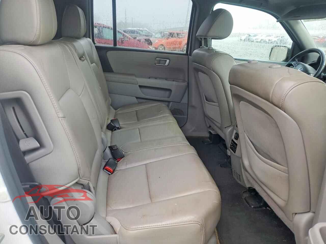 HONDA PILOT 2013 - 5FNYF3H63DB043718