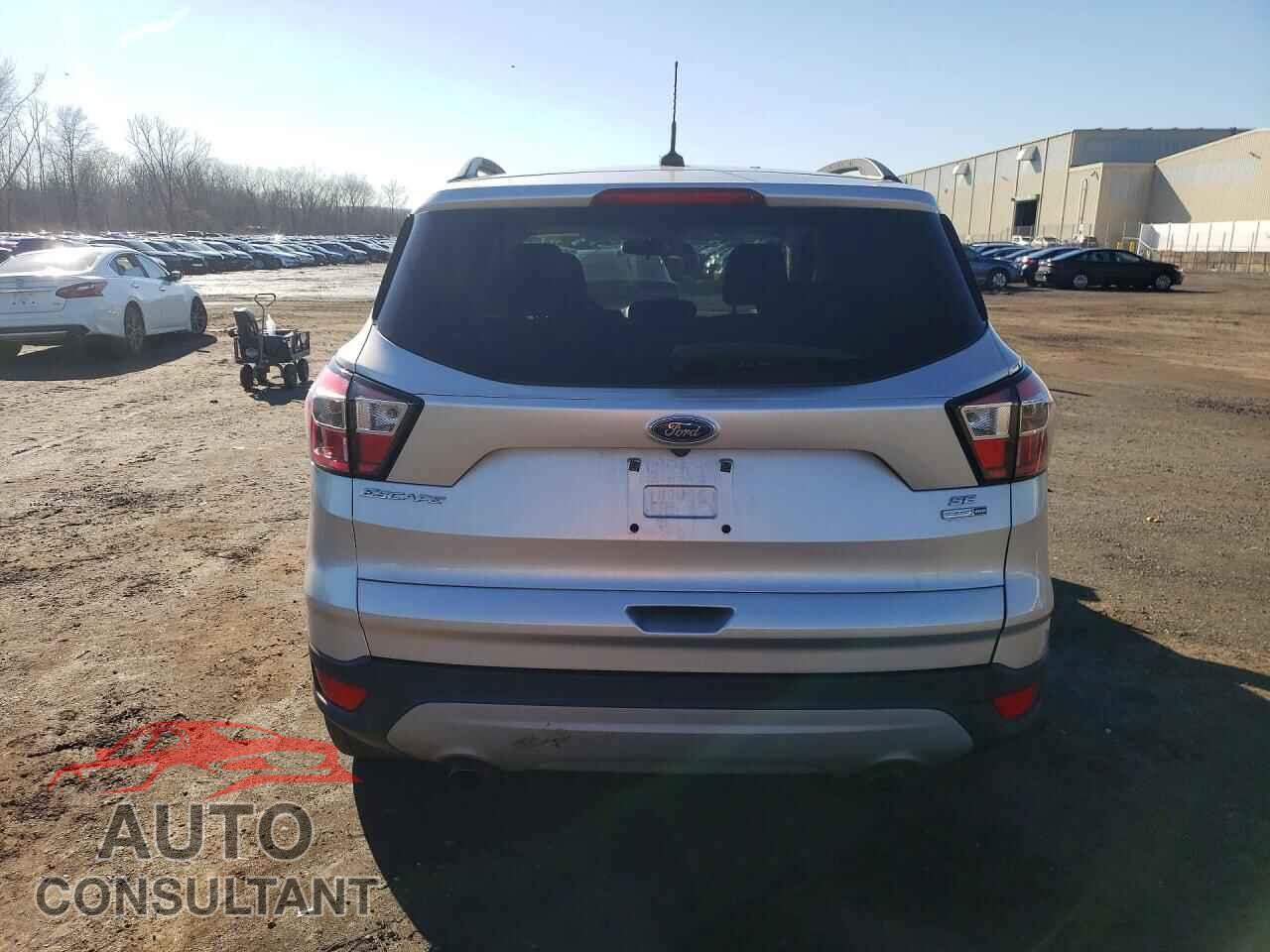 FORD ESCAPE 2017 - 1FMCU9GD4HUC16285