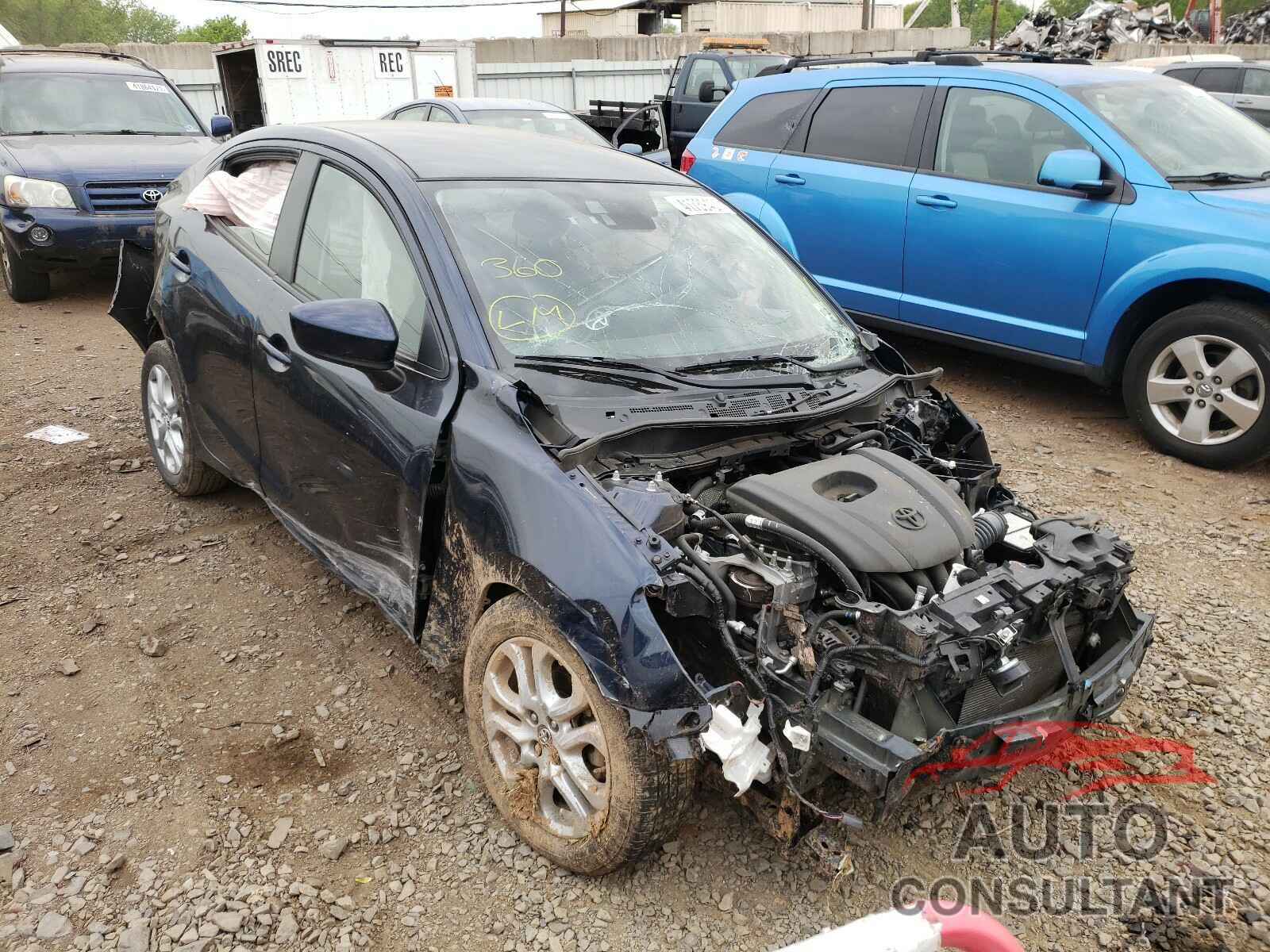 TOYOTA YARIS 2017 - 3MYDLBYV8HY176012