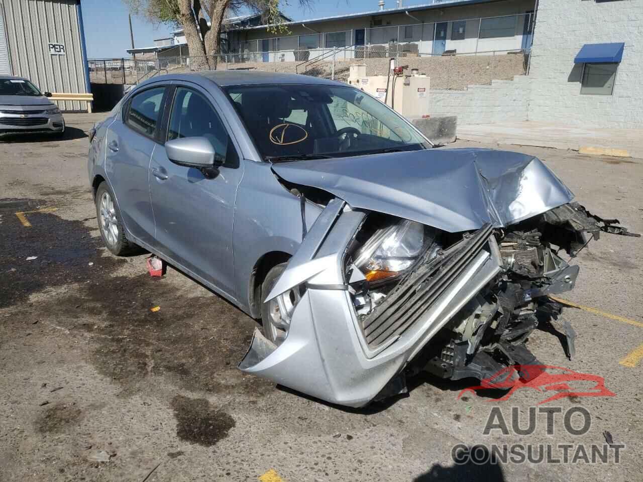 TOYOTA YARIS 2018 - 3MYDLBYV1JY300885