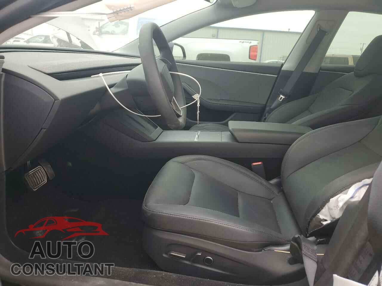 TESLA MODEL 3 2024 - 5YJ3E1EA3RF872872