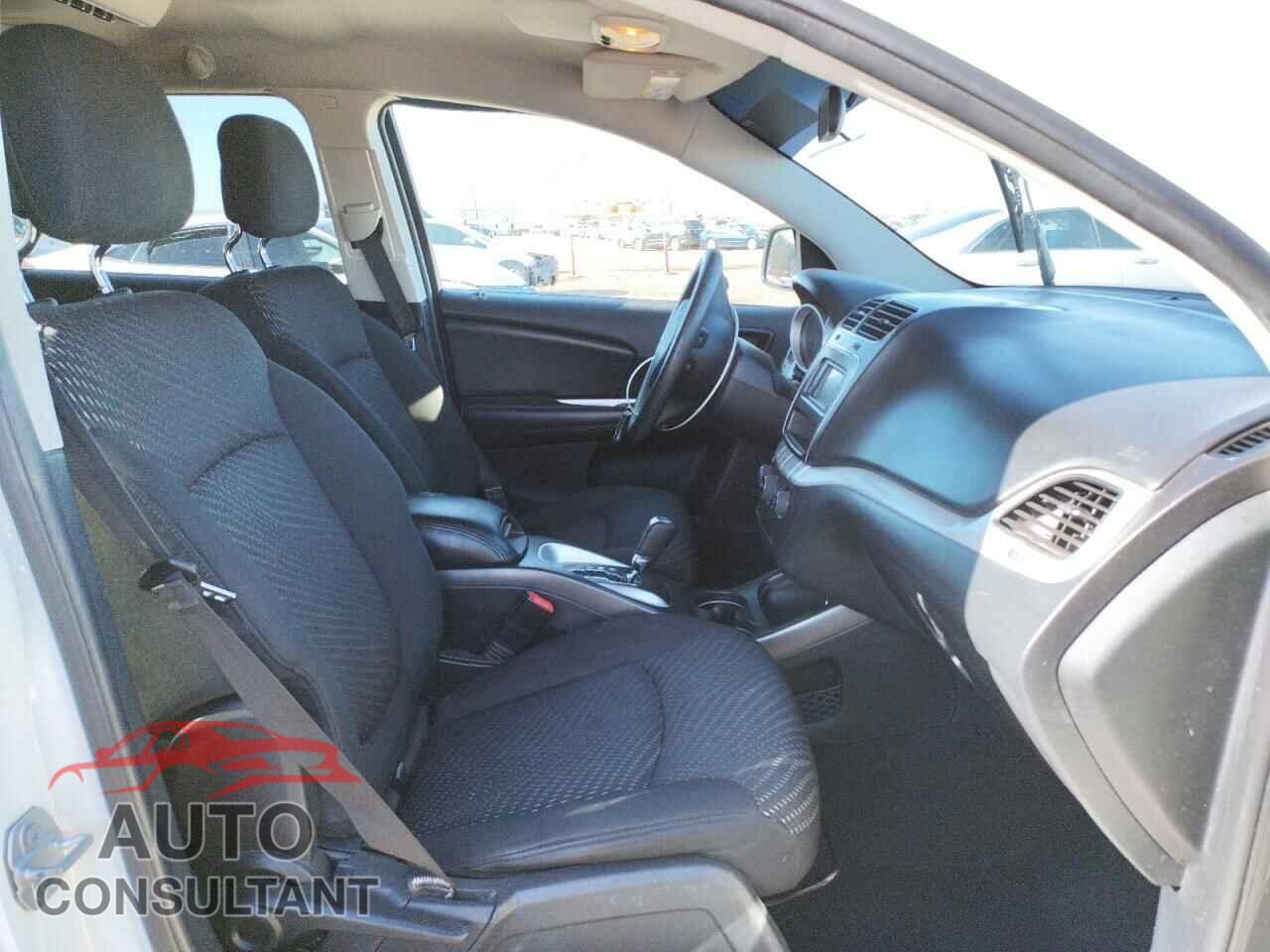 DODGE JOURNEY 2017 - 3C4PDCBG7HT576360