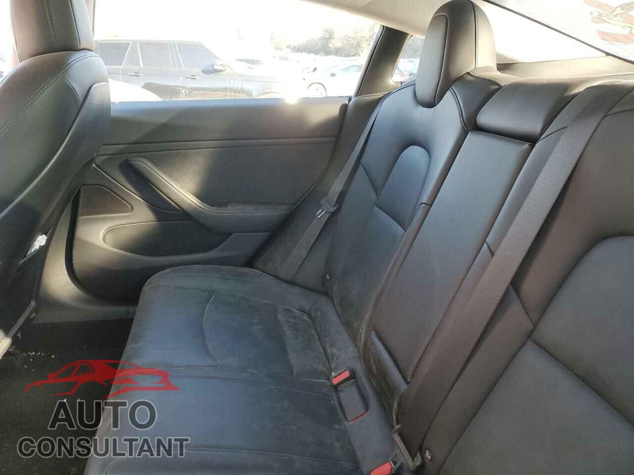 TESLA MODEL 3 2017 - 5YJ3E1EA3HF000383