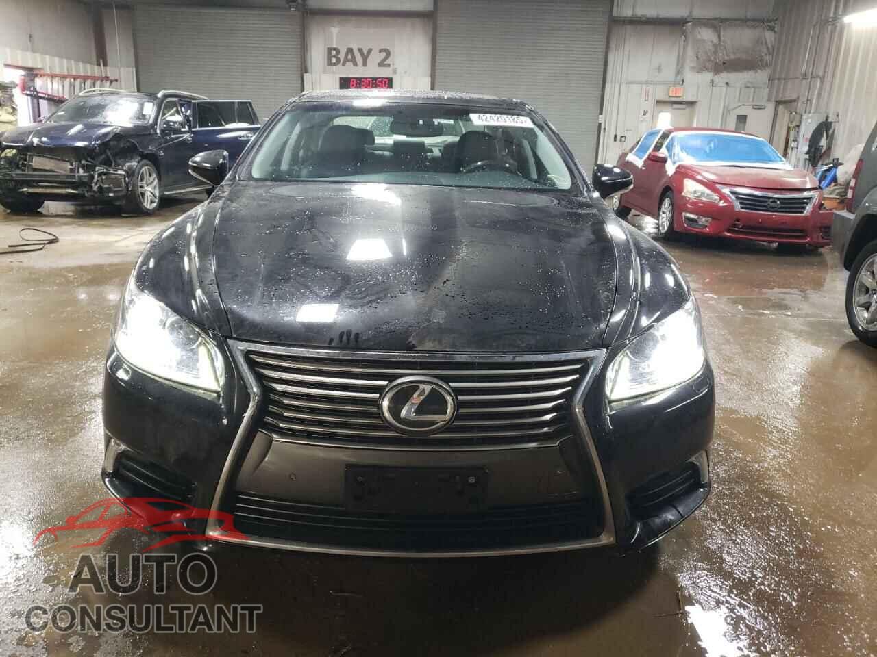 LEXUS LS460 2016 - JTHCL5EF2G5027355