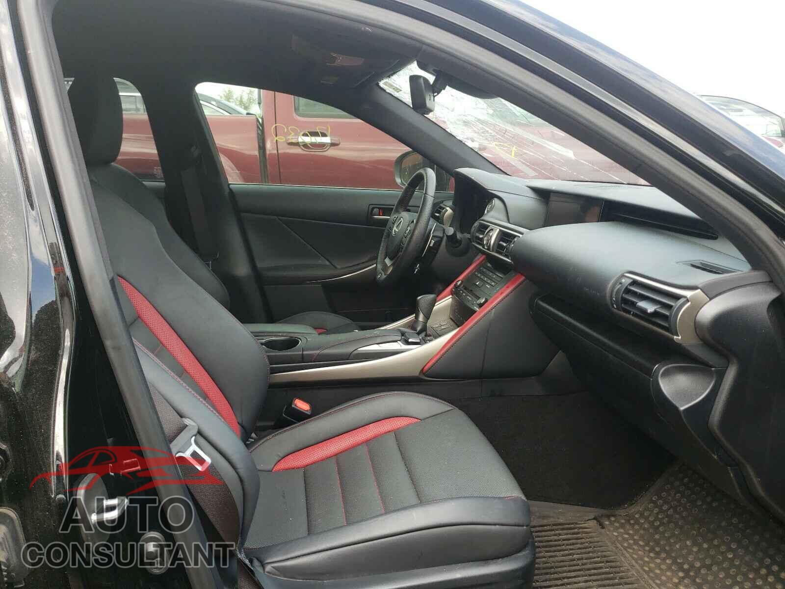 LEXUS IS 2019 - JTHC81D20K5037819
