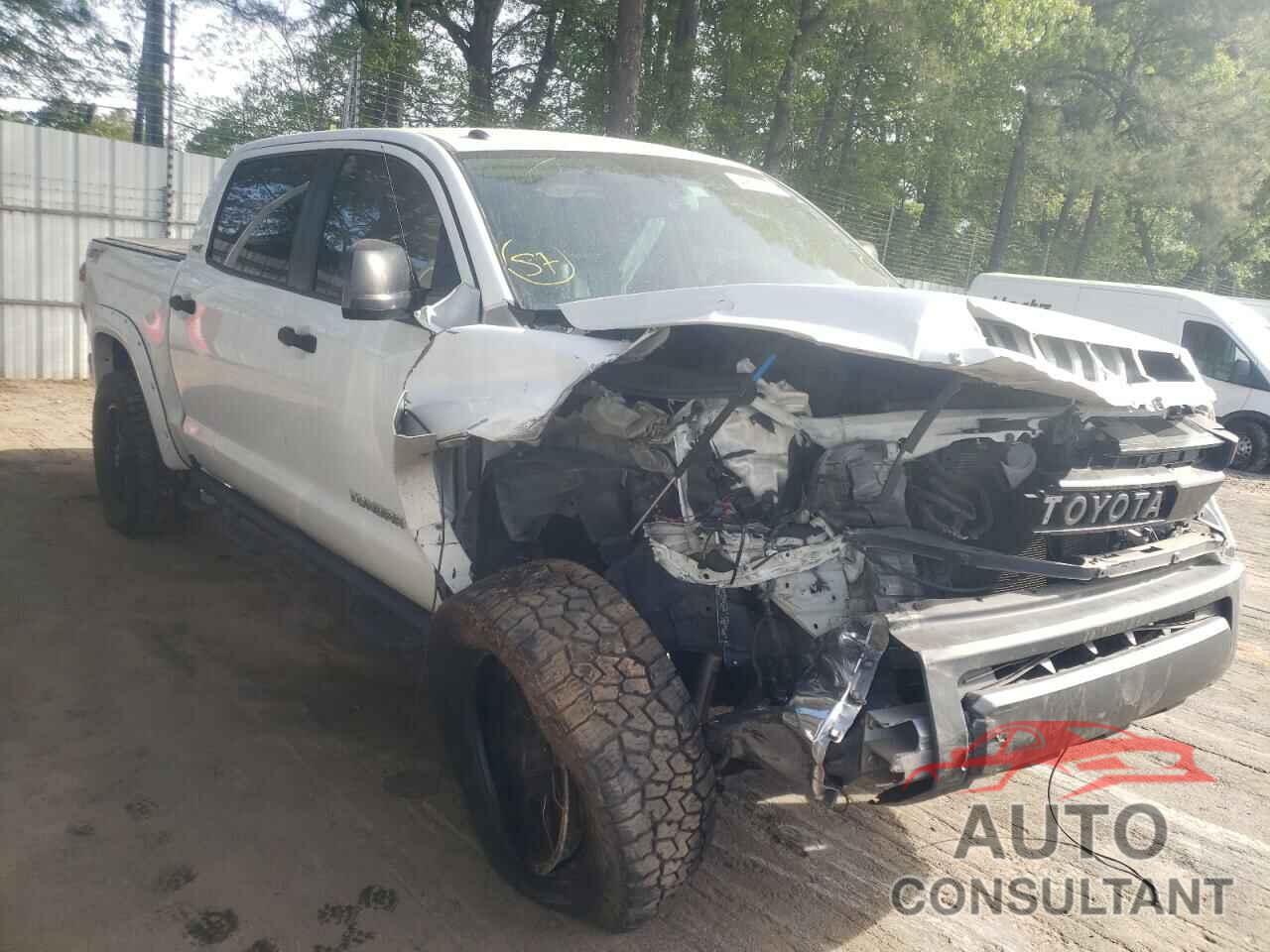 TOYOTA TUNDRA 2016 - 5TFDW5F17GX512370