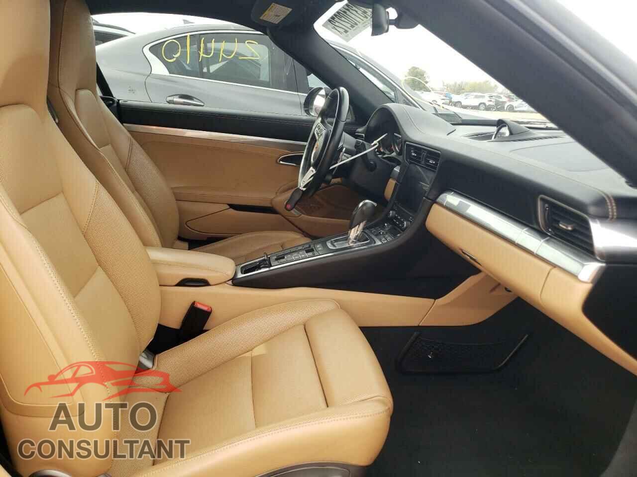 PORSCHE 911 2017 - WP0CB2A95HS155630