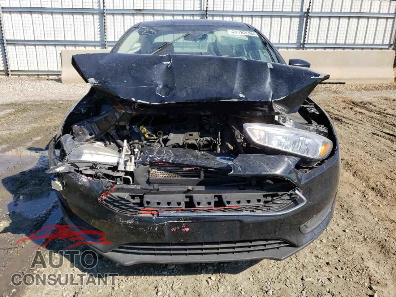 FORD FOCUS 2017 - 1FADP3F22HL330858
