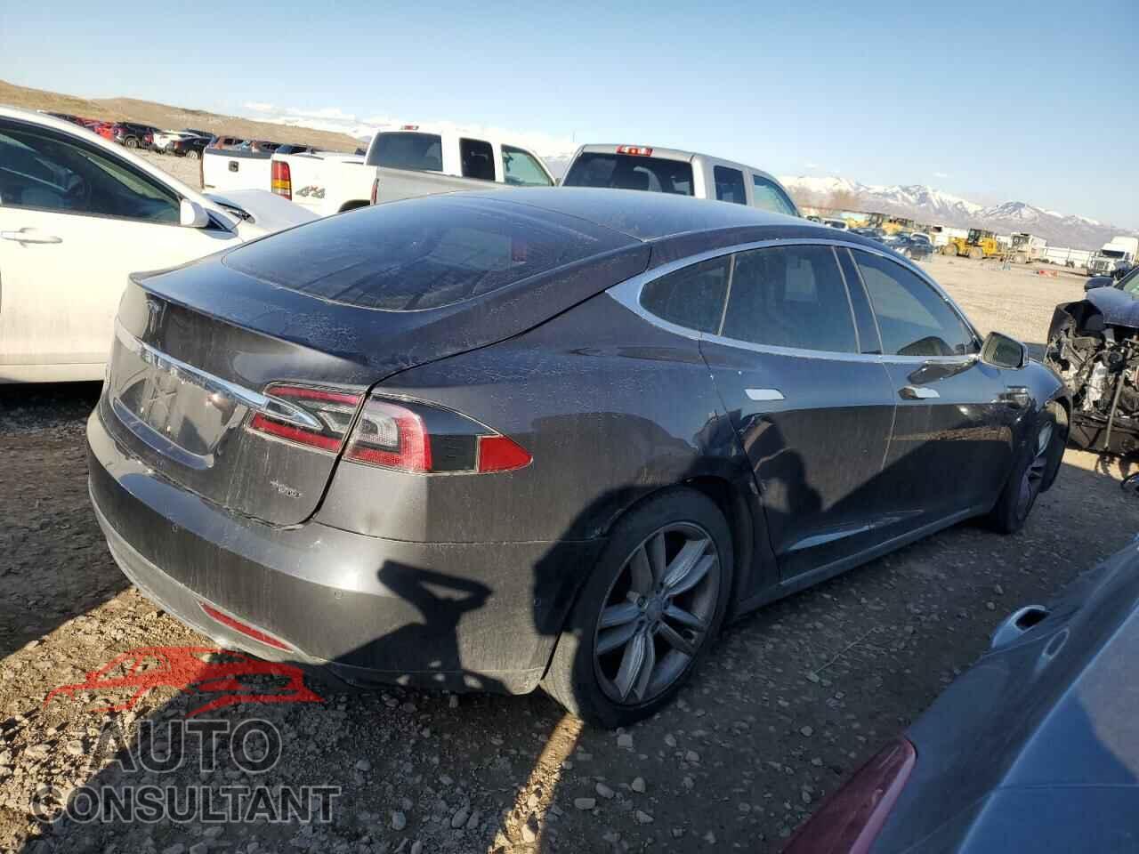 TESLA MODEL S 2016 - 5YJSA1E24GF123270