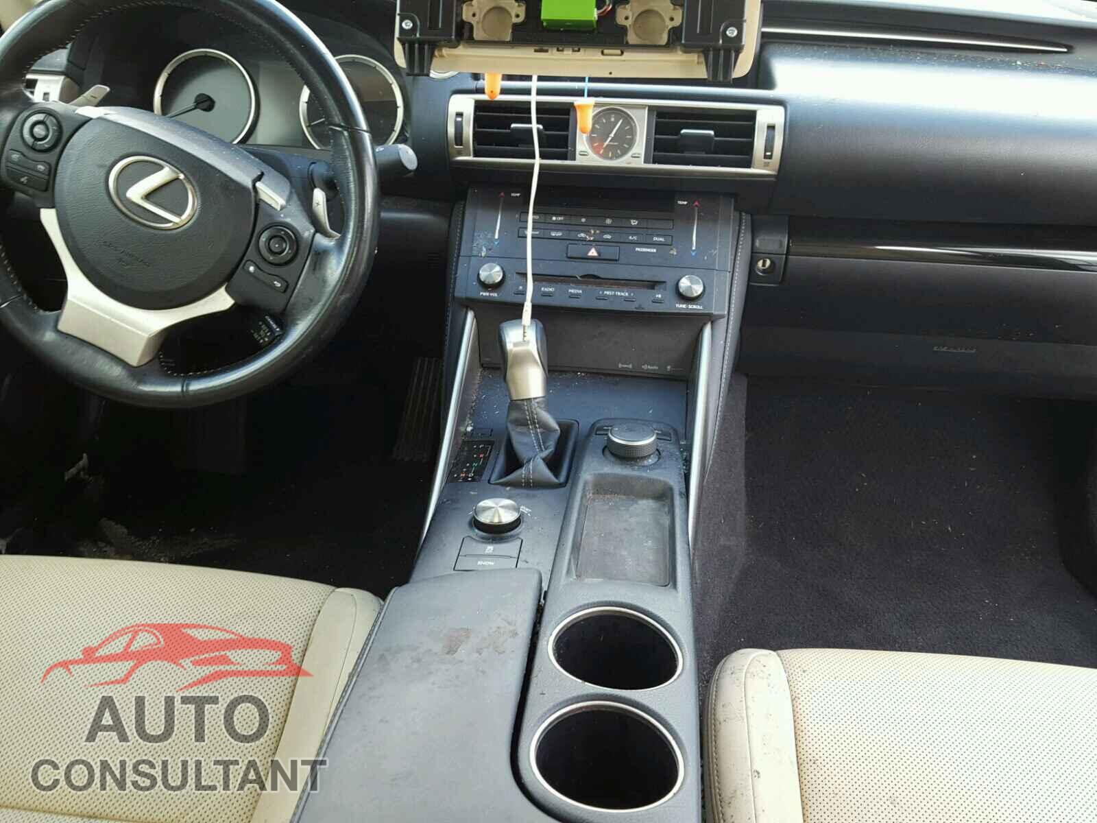 LEXUS IS 2016 - JTHBA1D20G5002155