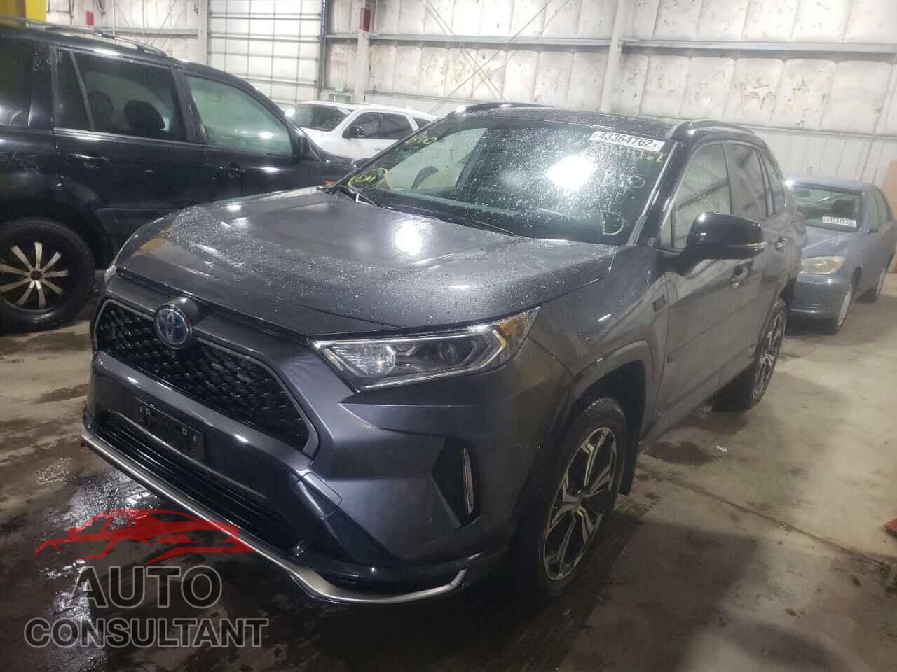 TOYOTA RAV4 2021 - JTMFB3FV2MD014621