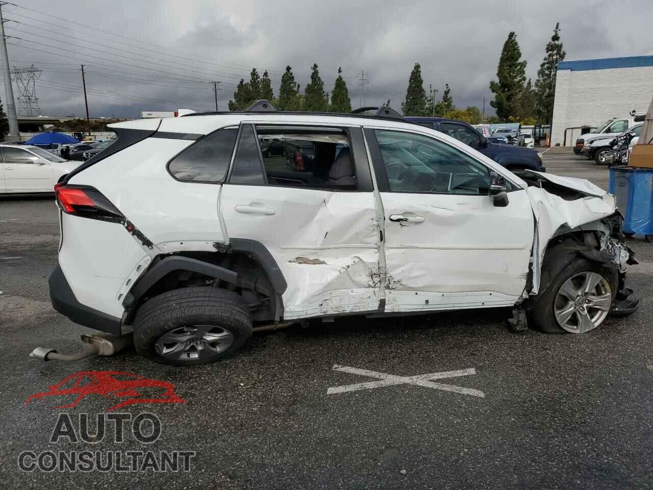 TOYOTA RAV4 2023 - 2T3W1RFVXPC220879