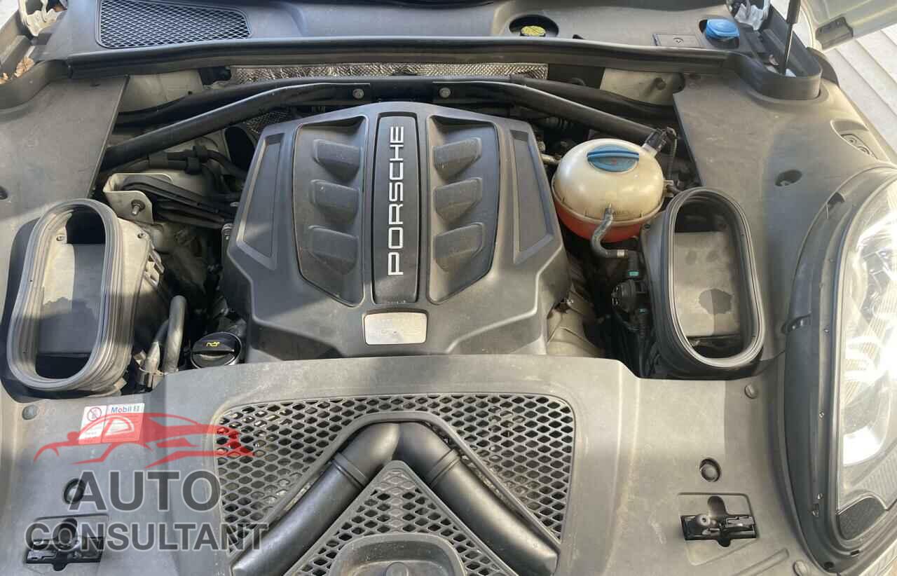 PORSCHE MACAN 2015 - WP1AB2A57FLB41321