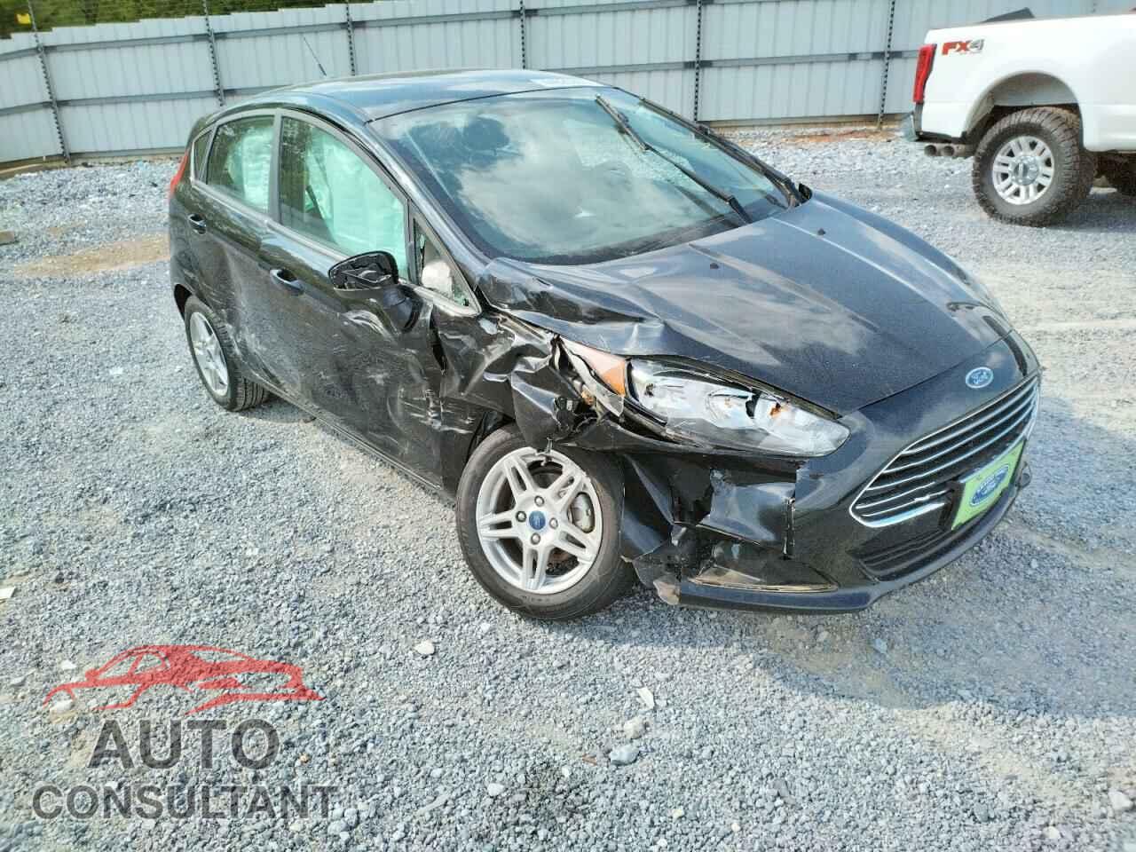 FORD FIESTA 2017 - 3FADP4EJ9HM162830