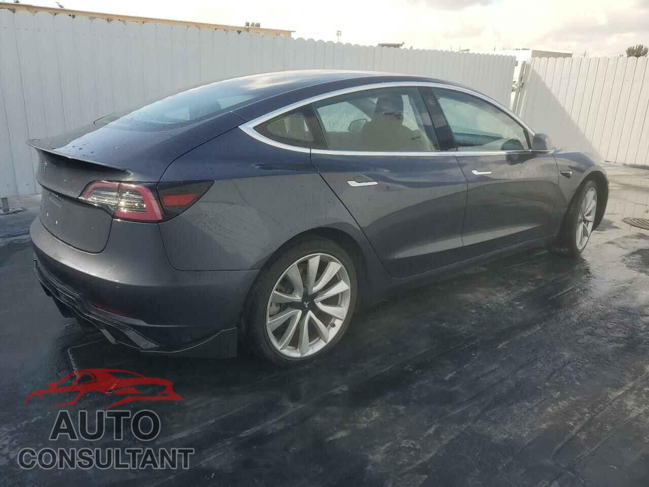 TESLA MODEL 3 2018 - 5YJ3E1EA1JF109401