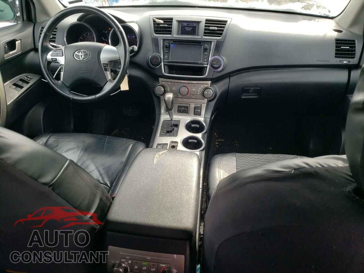 TOYOTA HIGHLANDER 2013 - 5TDBK3EH8DS259907