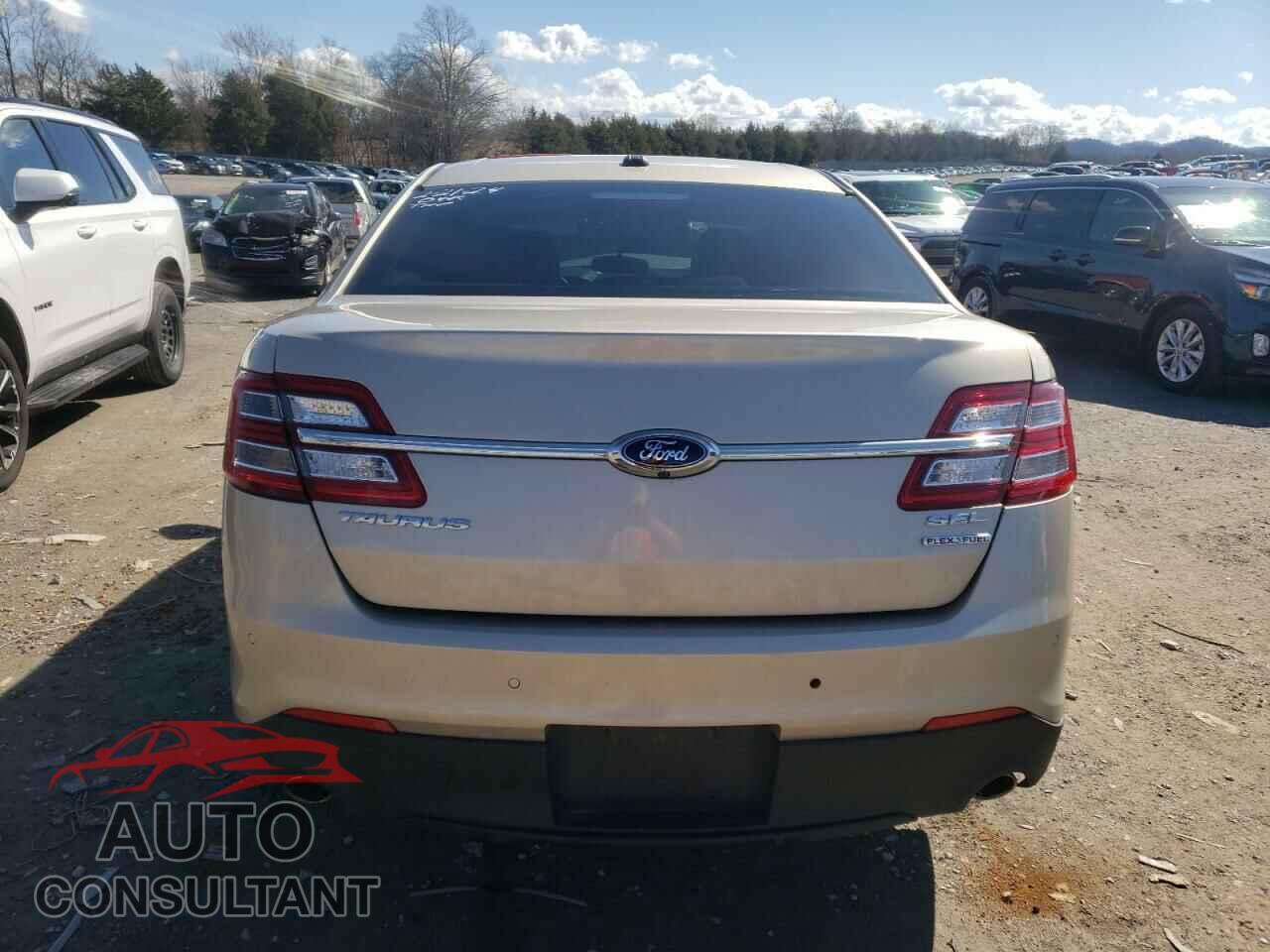 FORD TAURUS 2017 - 1FAHP2E88HG122185