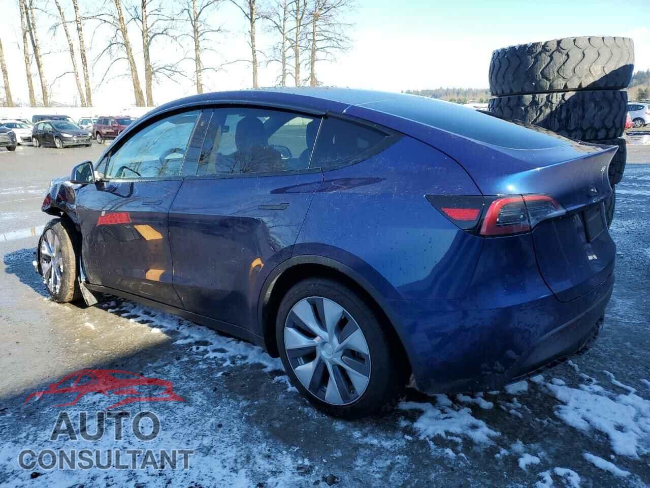 TESLA MODEL Y 2024 - 7SAYGAEE2RF981359