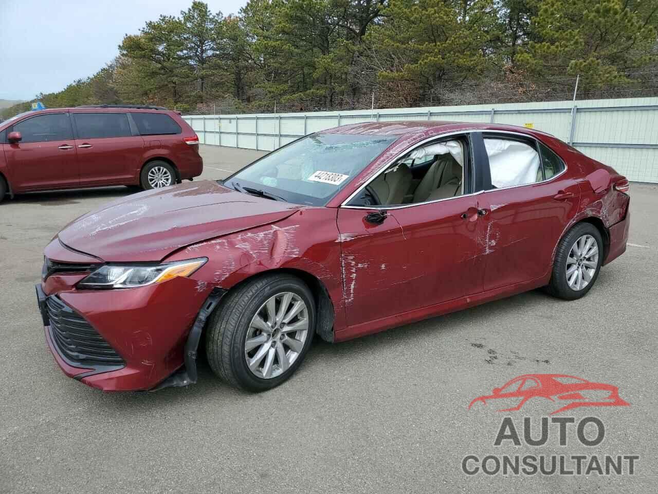 TOYOTA CAMRY 2018 - 4T1B11HK1JU555790