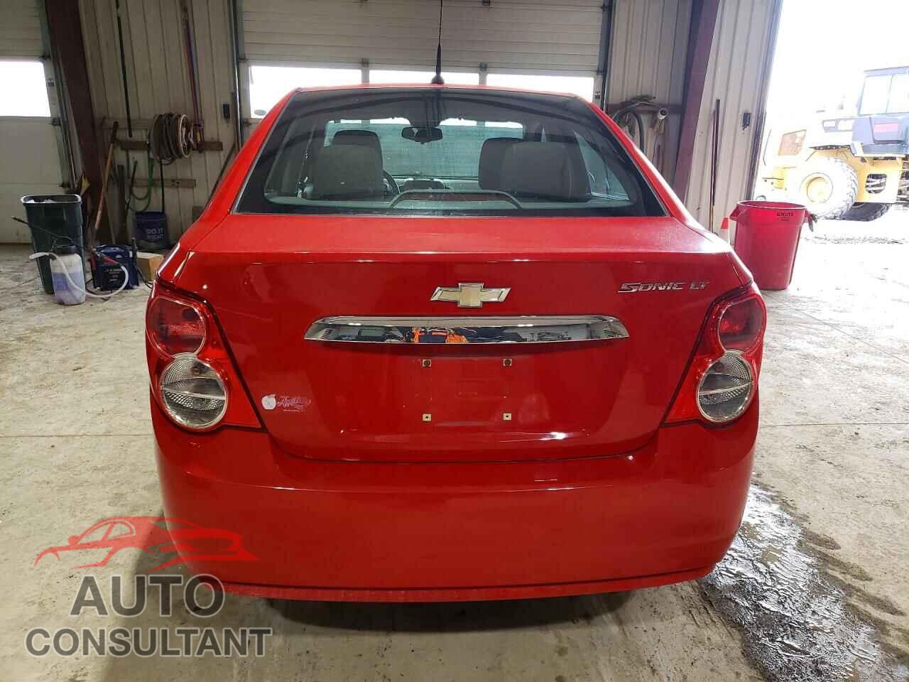 CHEVROLET SONIC 2013 - 1G1JC5SH0D4105737