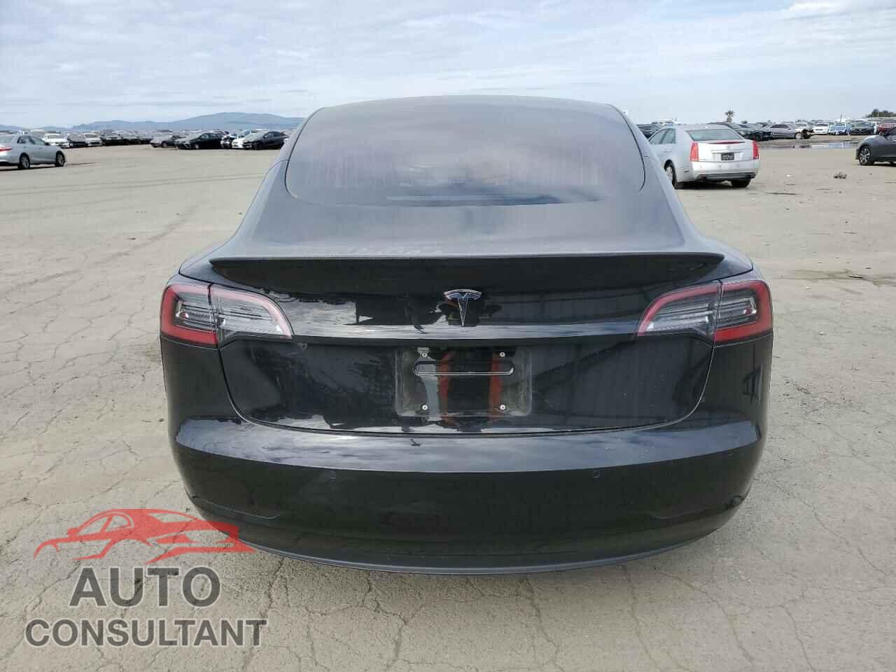 TESLA MODEL 3 2018 - 5YJ3E1EA6JF061264