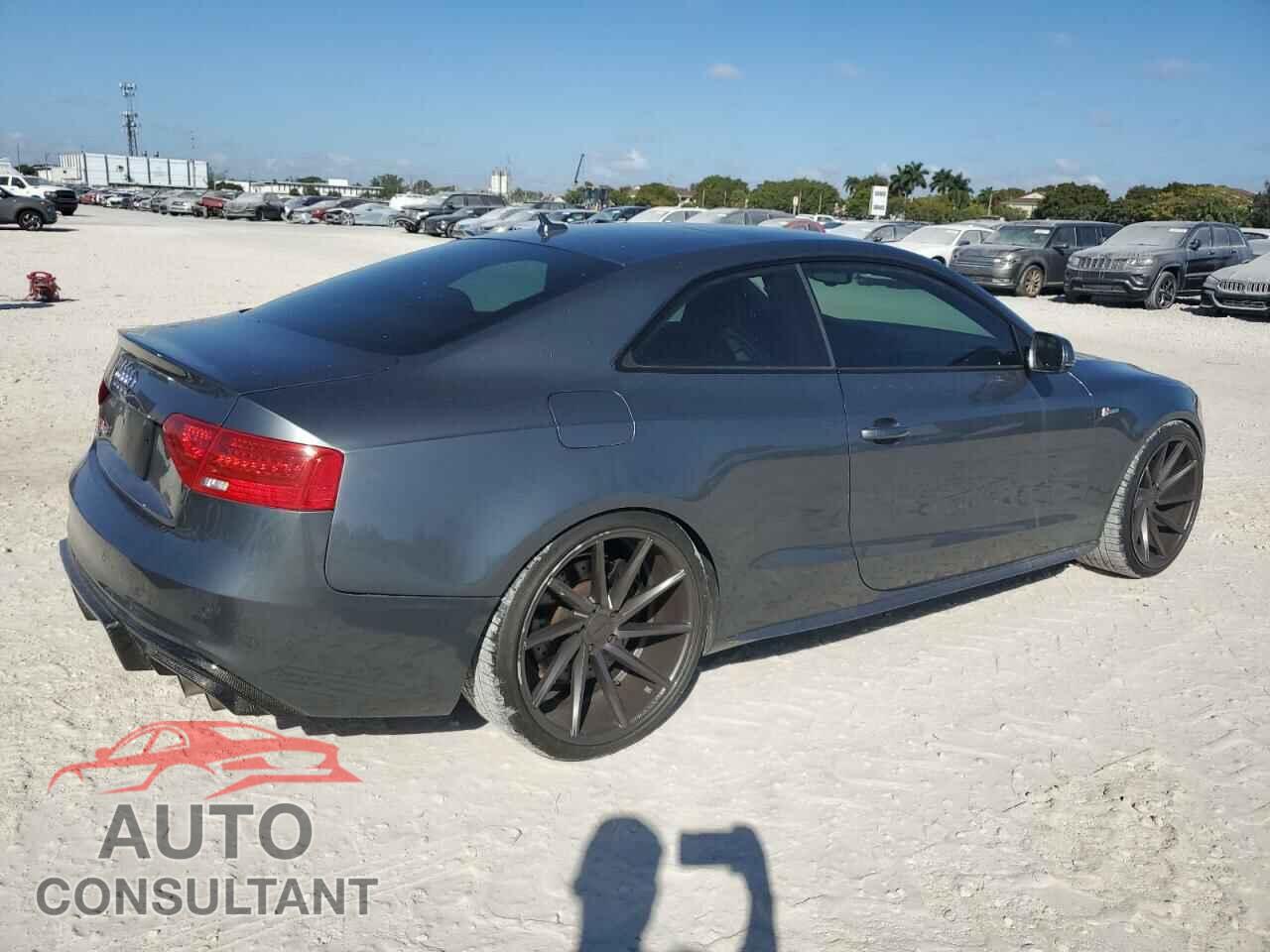AUDI S5/RS5 2015 - WAUCGAFR1FA055268