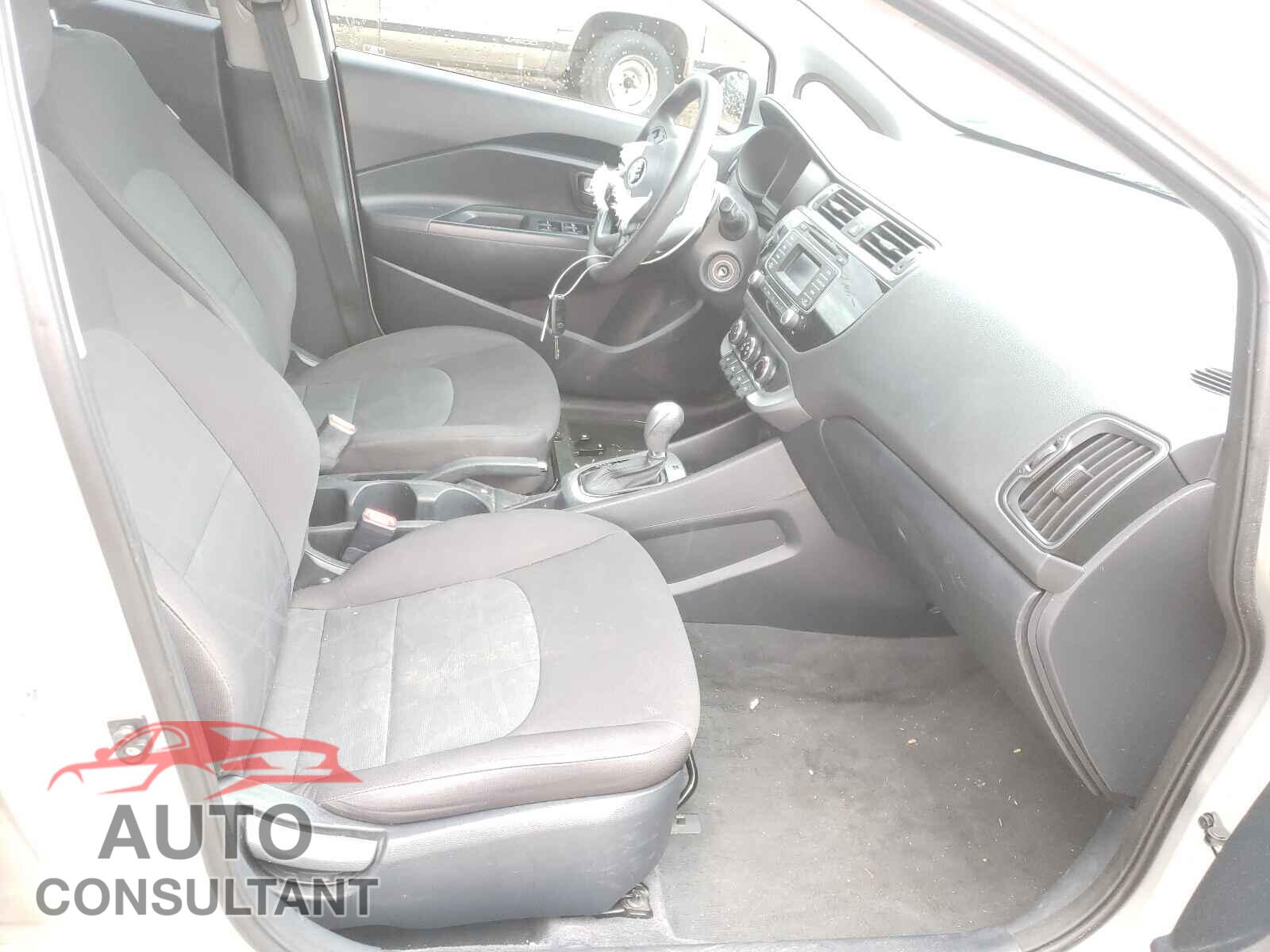 KIA RIO 2017 - KNADM4A36H6021477
