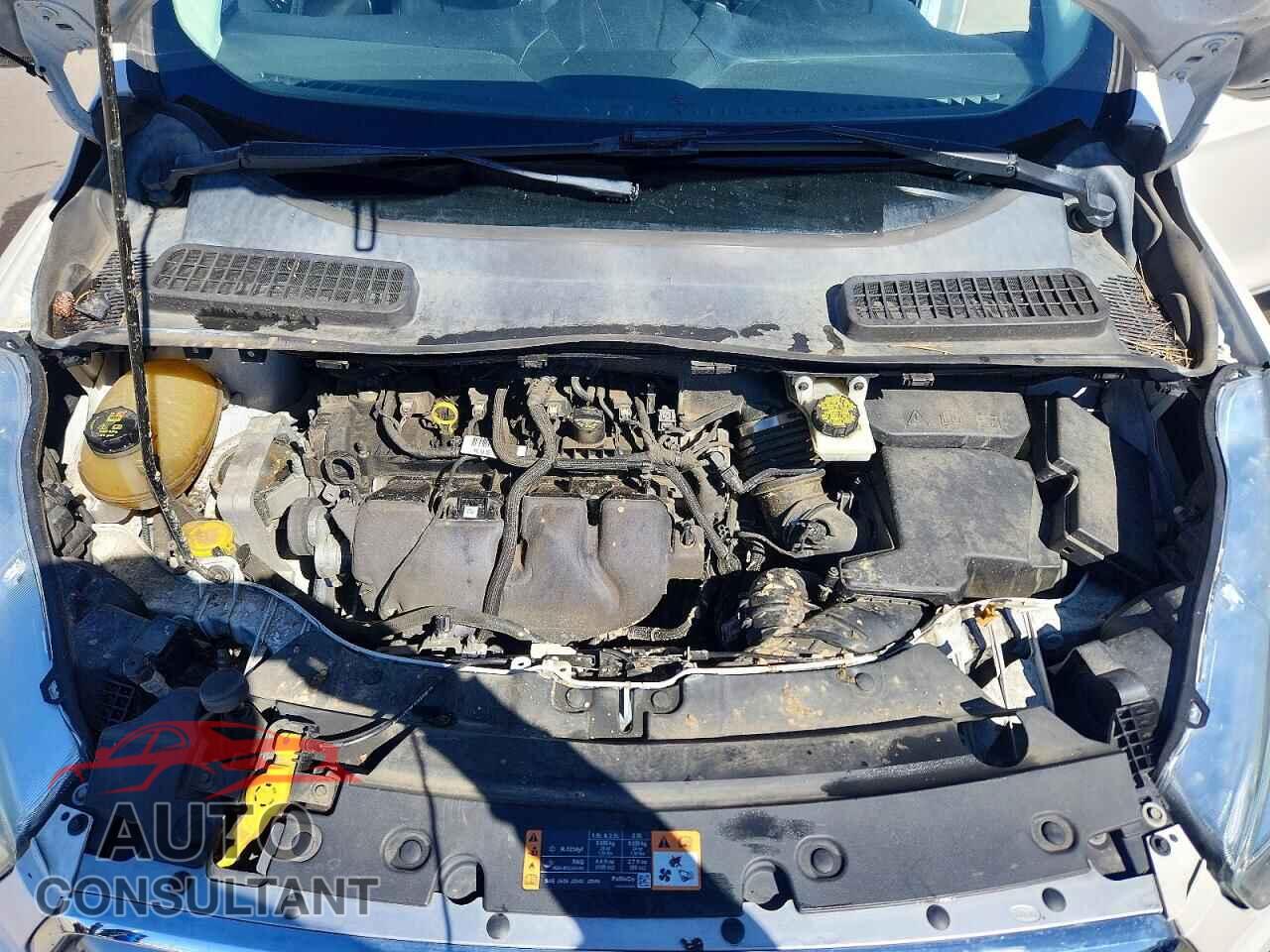 FORD ESCAPE 2017 - 1FMCU9G92HUC66484