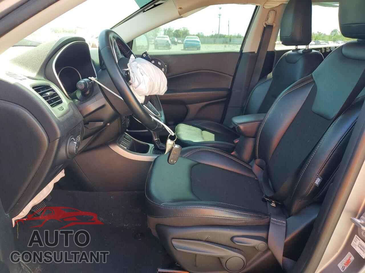 JEEP COMPASS 2020 - 3C4NJCBB7LT258008