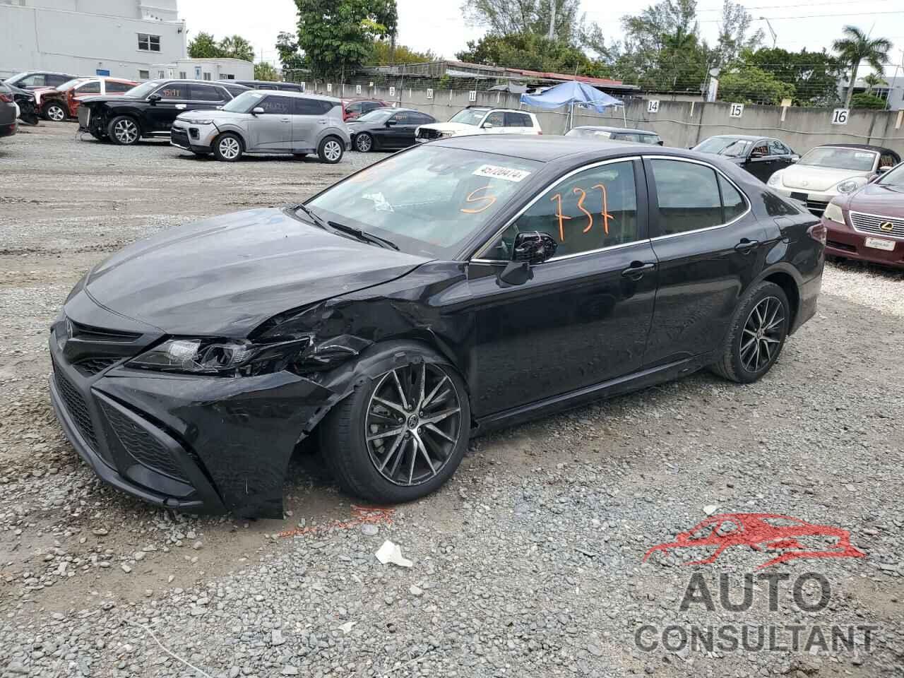 TOYOTA CAMRY 2024 - 4T1G11AKXRU887786