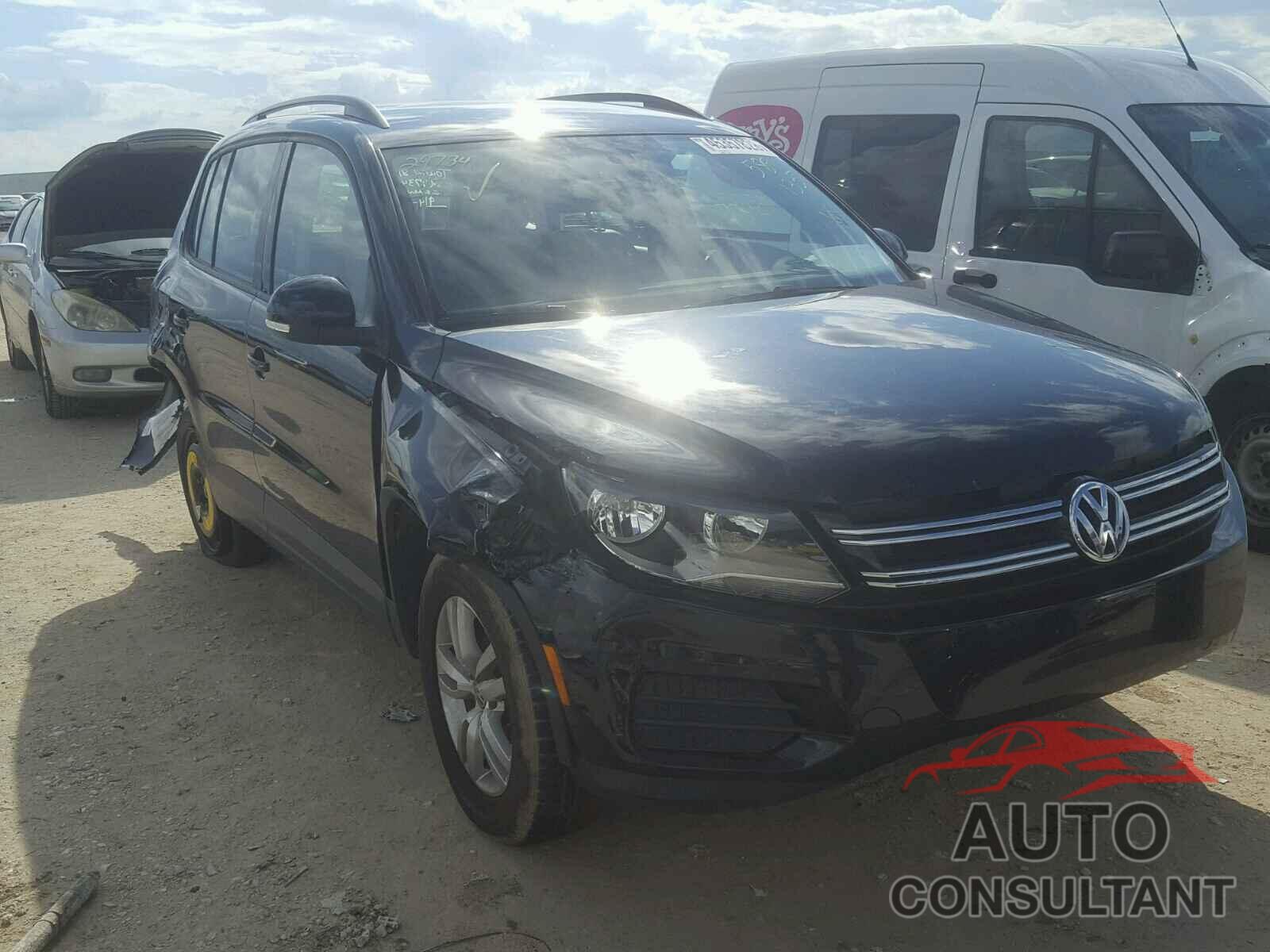 VOLKSWAGEN TIGUAN S 2016 - WVGAV7AXXGW589135